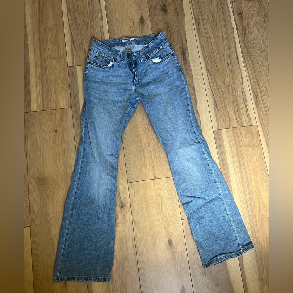Women’s wrangler light wash jeans